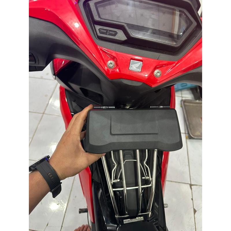 [HOT] Không Khoá Hộp đựng đồ/điện thoại minicho  Winner /winner X/Exciter 135-150-155