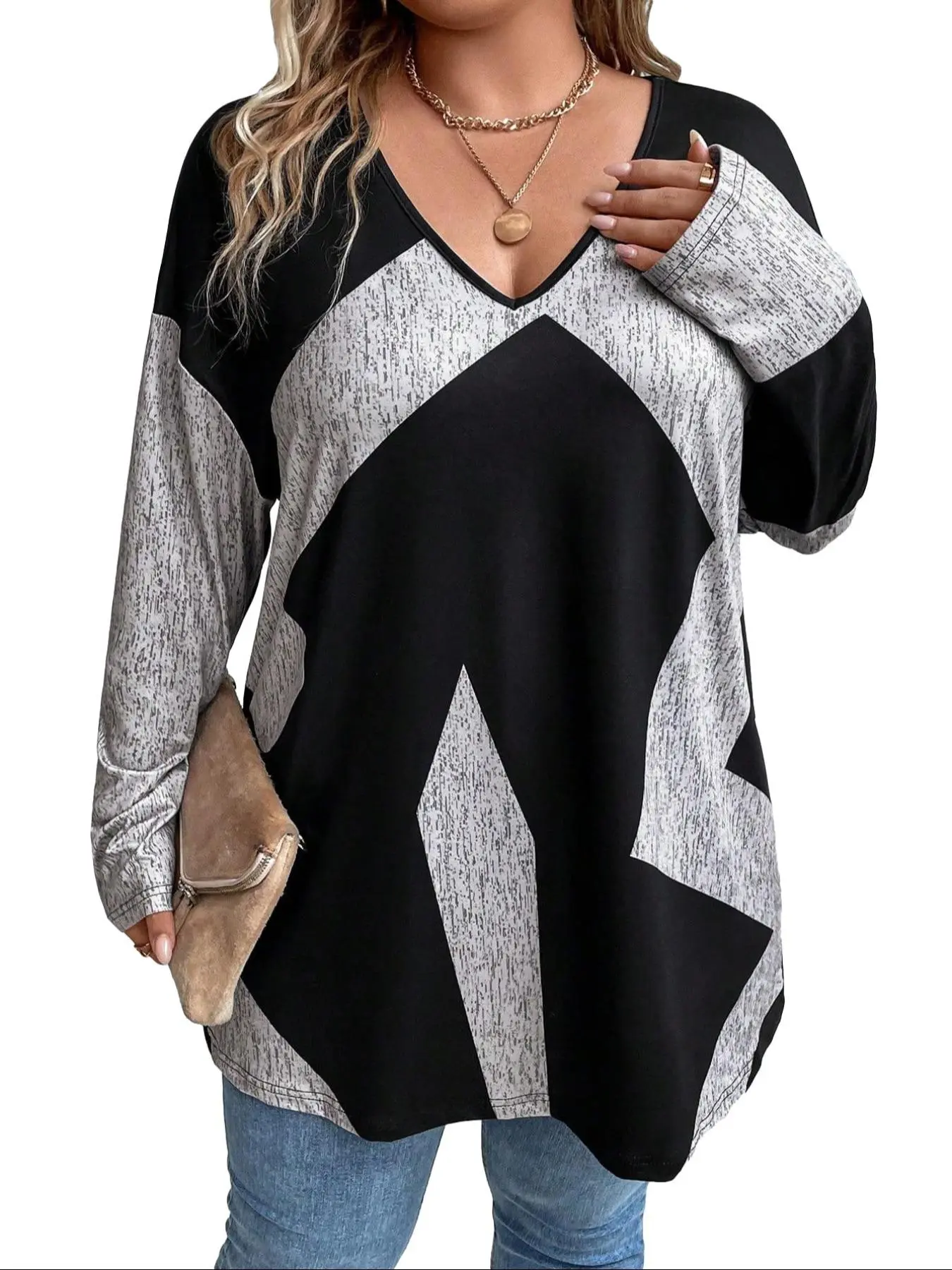 【Plus Size】 Colorblock Print V Neck Tee, Casual Long Sleeve T-shirt for Daily Wear, Women Plus Clothing for All Seasons