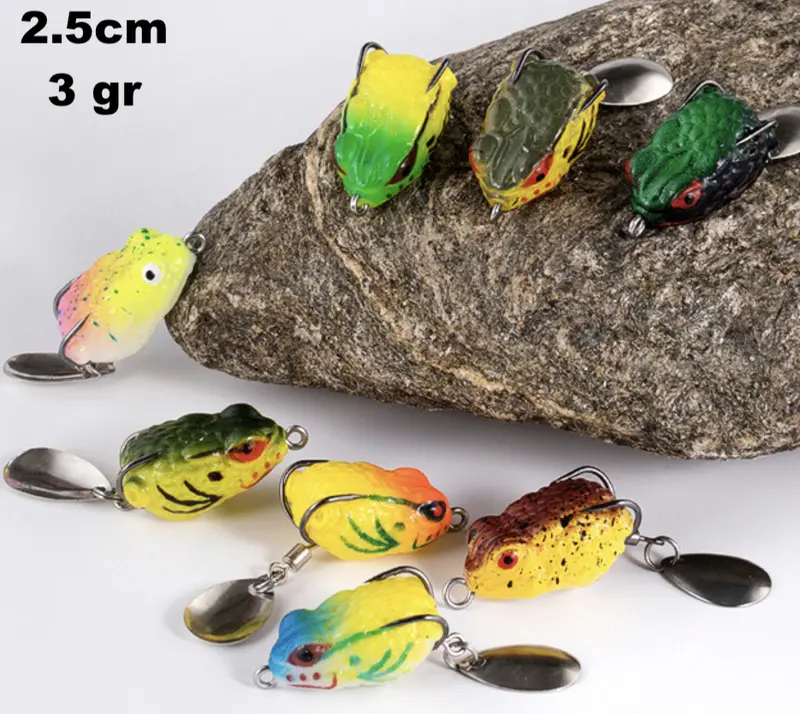 Umpan Pancing kodok soft bait Casting gabus 2.5cm 3 gram dengan spiner 0