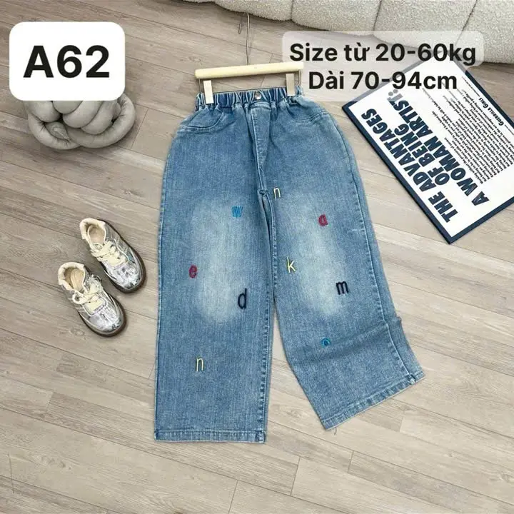 Quần jean A62  dang xuông thêu chữ cho bé gái, size từ 20-60kg, dài quần 70-94cm