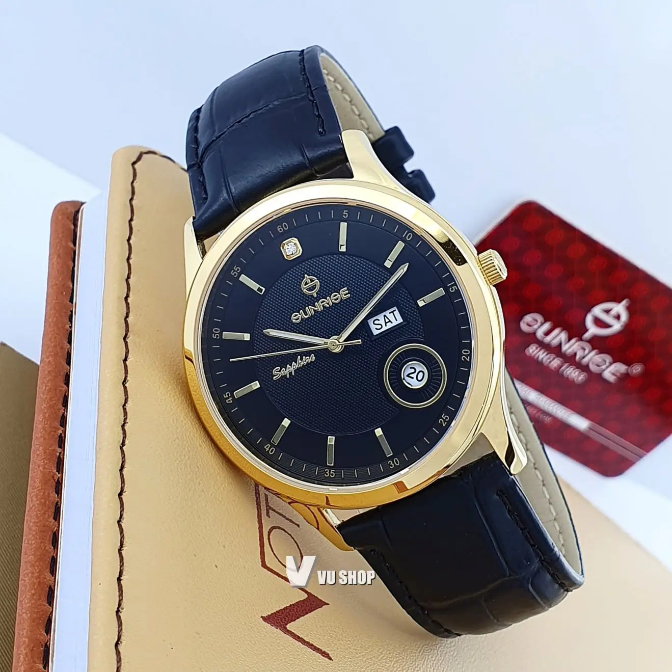 Đồng hồ nam SUNRISE DM782PWA Dây da Kính Sapphire Chính hãng
