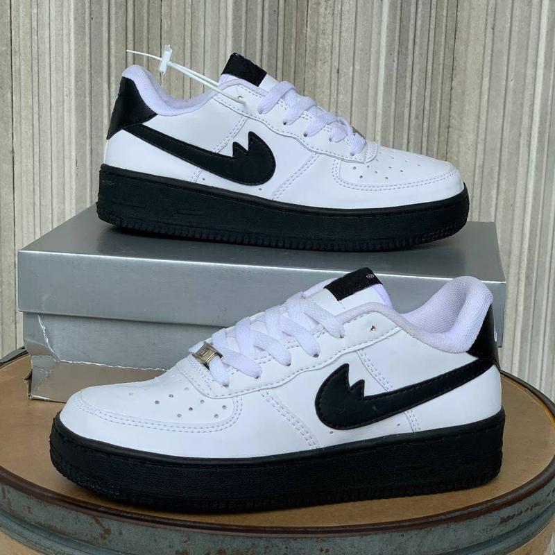 SEPATU SNEAKER MONO HITAM BAHAN KULIT SINTETIS MADE VIETNAM Casual 0