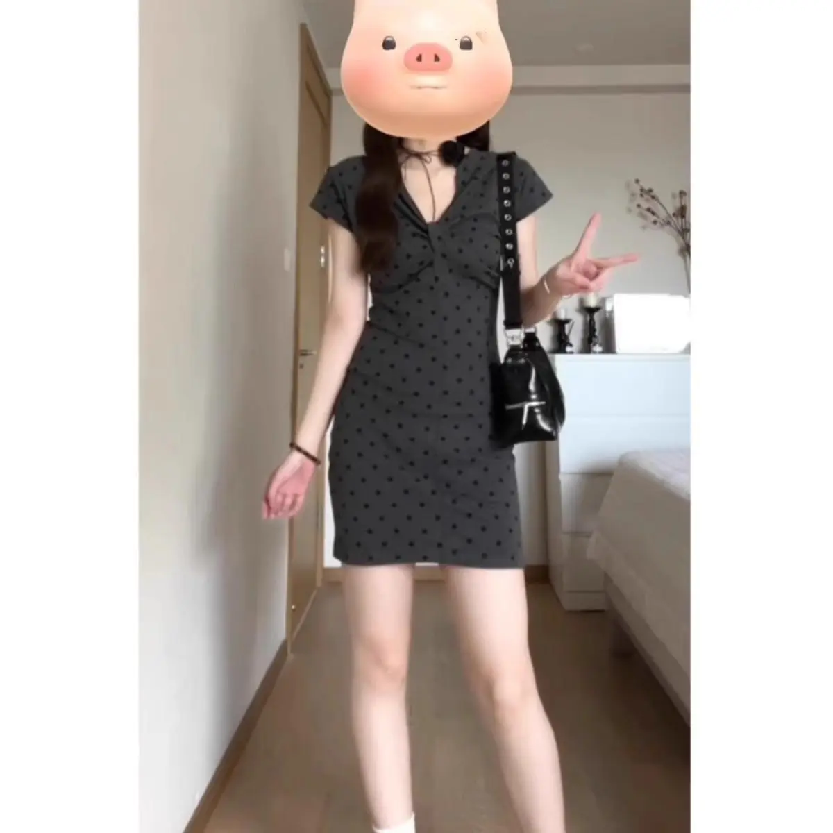 Váy ngắn Tay Chấm Bi Cổ Áo, Hàng Mới Về Mùa Hè Của Phụ Nữ, Thiết Kế Độc Đáo Nhỏ Và Mỏng, Váy Bodycon, Váy Ngắn, Thời Trang, 2024V Women Dress Tay Loe Đen