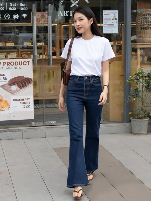 [Hashtagem] Quần Ống Loe Classy Flare Jeans Pageant Blue, Lưng Cao,Co Gĩan Màu Xanh Đậm Hiện Đại (CFJ.4) Women Pants quần  bò  ống  loe 4