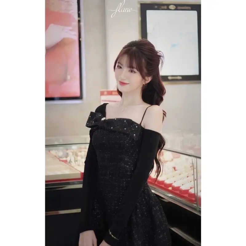 Váy dạ tweed lệch vai kèm tag đá 4