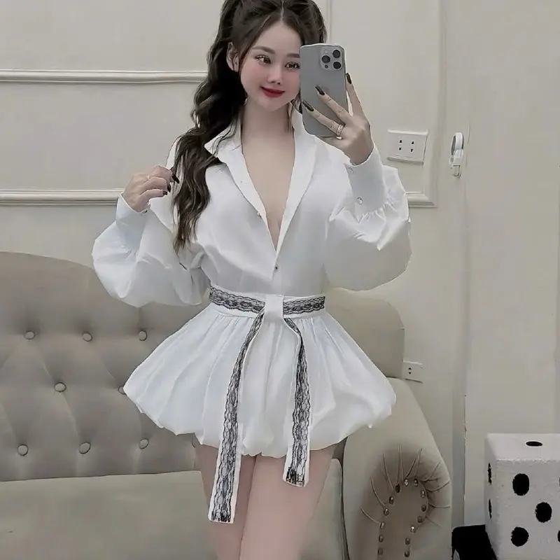 Set áo sơ mi tay dài kèm chân váy bí bồng kèm dây thắt eo viền ren xinh thanh lịch