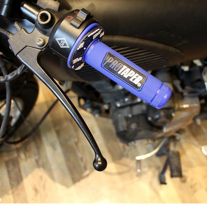 Product Introduction of Motorcycle Off-Road Bike Electric Vehicle Handlebar Grip Modification PRO Throttle Grip Anti-Slip Handlebar Cover 14