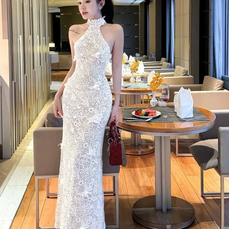 CAO CẤP ĐẦM MAXI REN BƯỚM NỔI CỔ YẾM