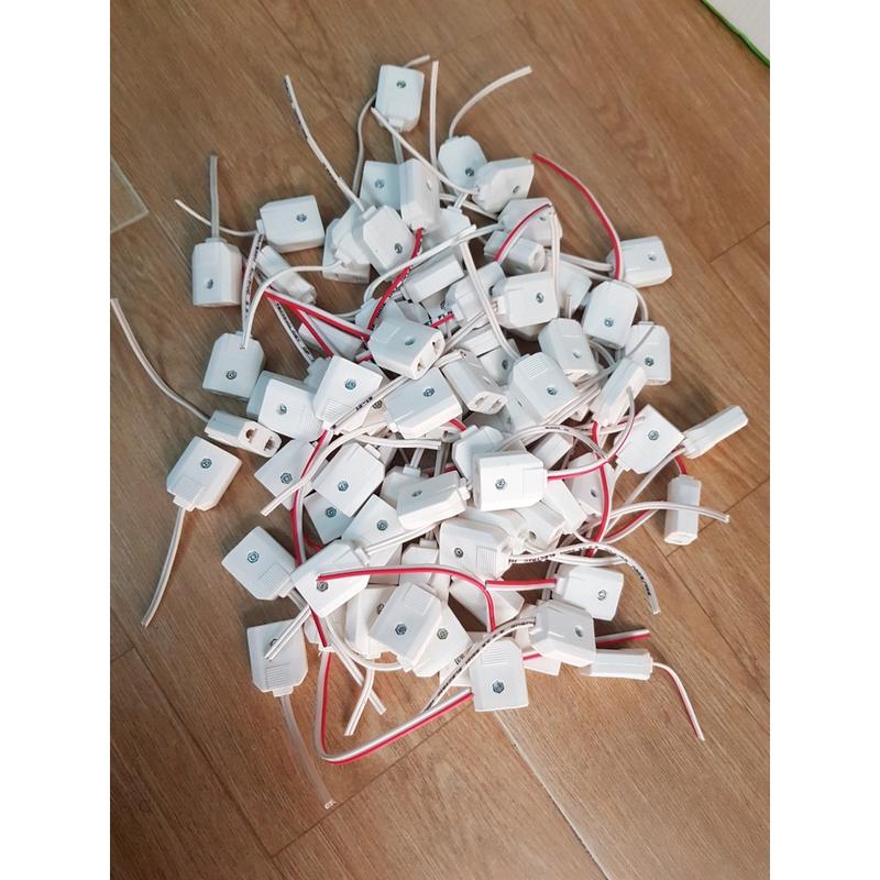 Phích cái phích âm liền dây lỗ tròn phích đực cắm điện