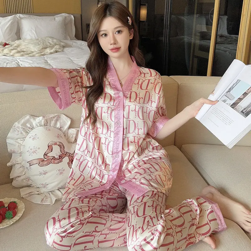 Bộ Đồ Ngủ Lụa Lạnh Quần Dài Ngắn Tay, Bộ Đồ Ngủ Mùa Hè Cho Nữ, Phong Cách Đại Dương Đỏ Tianwang, Phong Cách Ins, Giá Cả Phải Chăng, Đồ Ngủ Ngọt Ngào Với Chữ Cái Lãng Mạn, Bộ Hai Mảnh Women Voi
