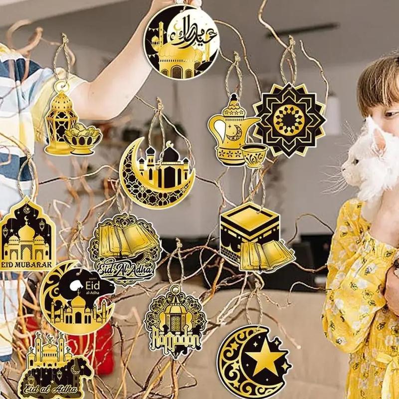 Product Introduction of 24Pcs 2025 Paper Mubarak Door Hanging Star Moon DIY Hanging Pendants Multiscene Door Hanging Flag Ramadan Decoration 18