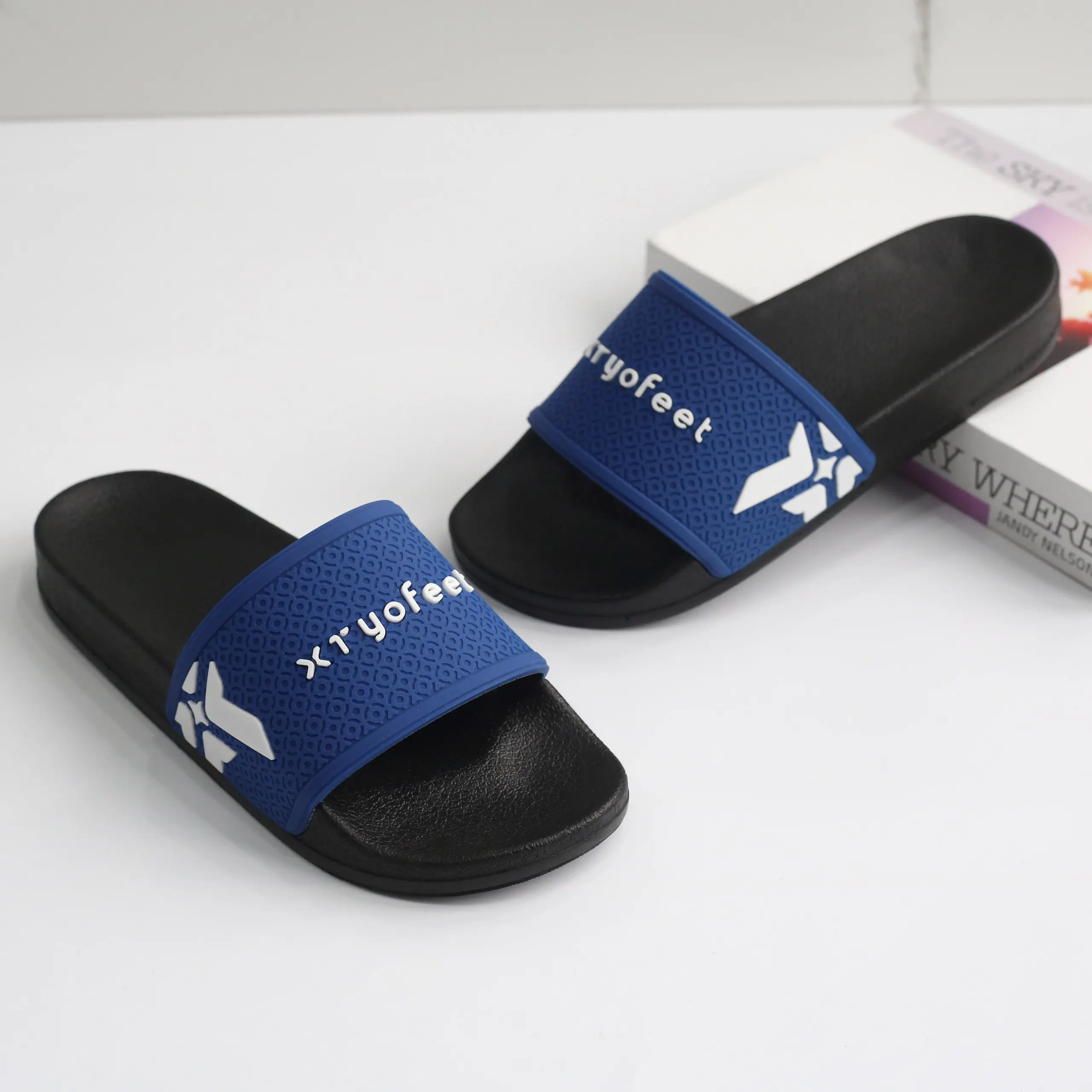 dep nam nữ quai logo XT YOFEET phối màu cực sang (BM 38) Slipper Đế Bằng DéP Quai Ngang Dép Lê