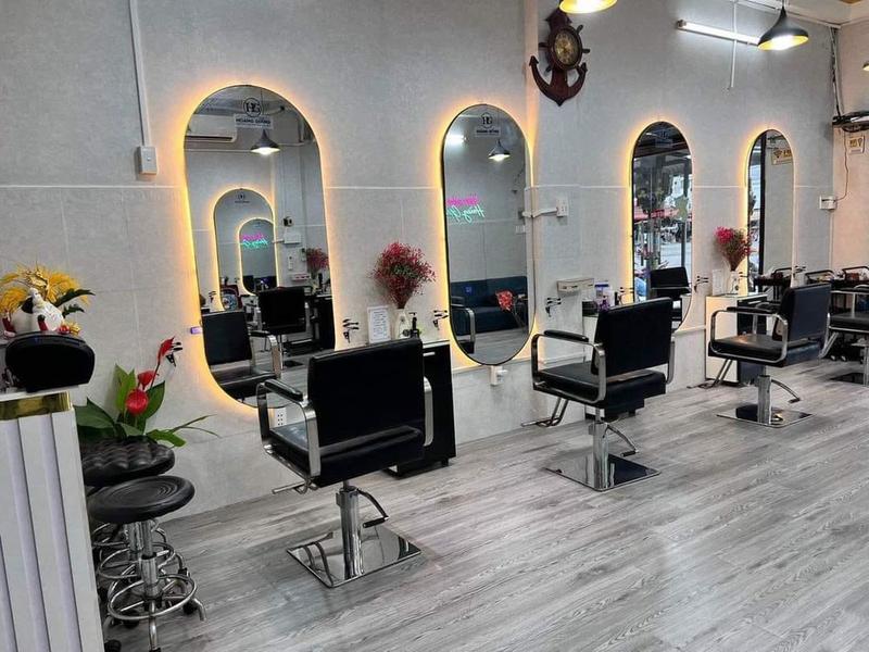 150 tấm Dán Sàn THP Vân Gỗ Sẵn Keo Bóc Dán Nền Nhà Chống Trơn Trượt - Siêu nhẹ tráng nhôm chống nước KT 45*15cm