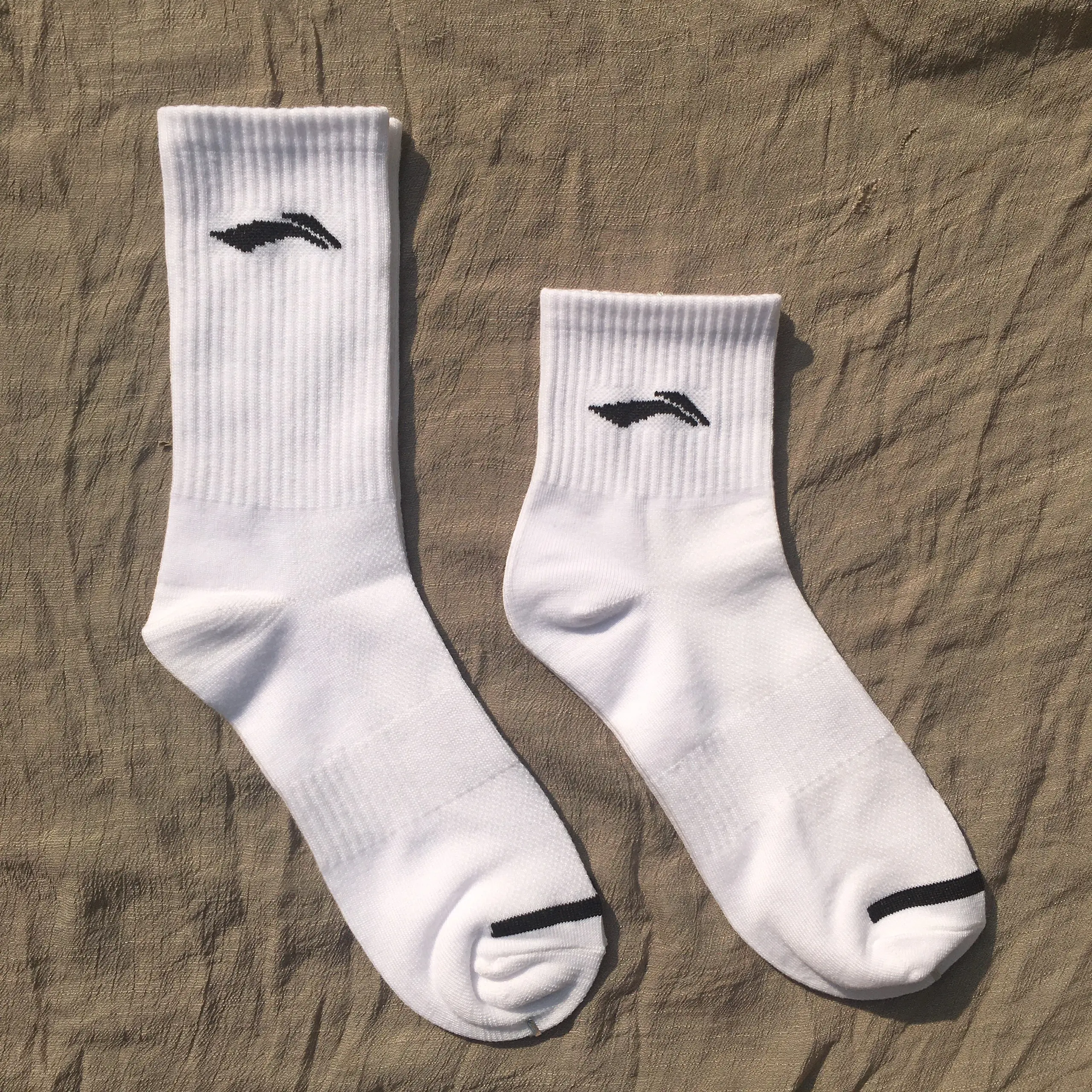 COMBO 10 ĐÔI Tất Vớ LINNING Thể Thao Cổ Cao, Cổ Trung Nam Nữ Thời Trang Unisex Style Hàn Quốc.