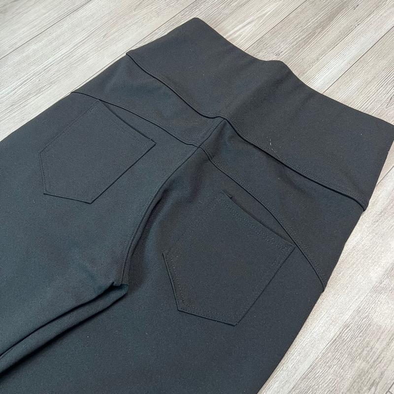 Quần legging dành cho nữ , chất liệu umi hàn mềm mịn , có 2 túi trước 2túi sau , thêm gân sau cạp cao 10p , mã20 1