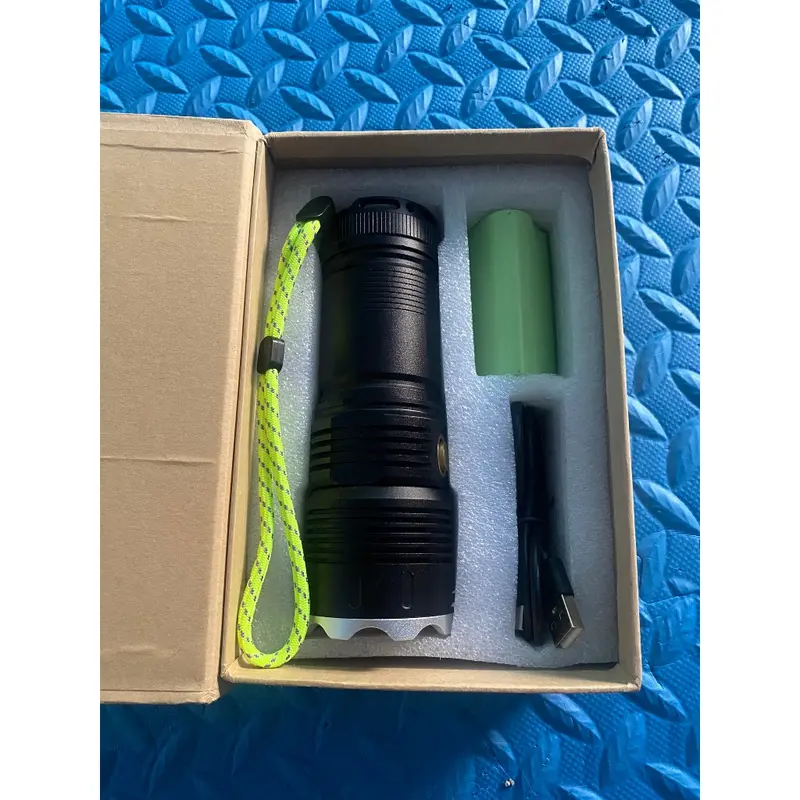 -Đèn pin cầm tay RAY BOW 1122 siêu sáng chiếu siêu xa _có ZOOM xa gần _ sạc ngược cho điện thoại 7
