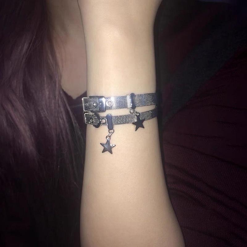 Vòng Tay Phong Cách Punk Dễ Thương, Vòng Tay Cổ Điển Khóa Thắt Lưng Đeo Tay Có Thể Điều Chỉnh Vòng Tay Vòng Tay, Mặt Dây Chuyền Ngôi Sao, Xu Hướng, Y2k