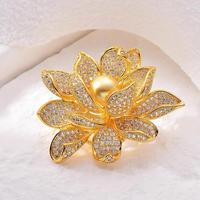 Gambar Brooch Premium Bunga Mutiara Emas – Desain Lotus Elegan,Pakaian Sehari-hari, Anti Alergi untuk Aksesori Busana Wanita 【TOPSLINGS】 - Bros dari allglowsid Kota Cimahi 3 Tokopedia