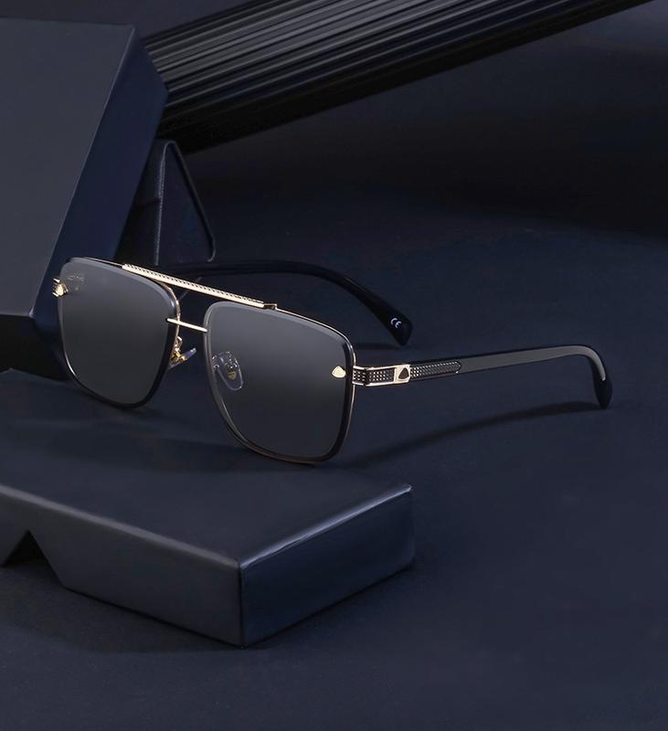 Product Introduction of Men's Glasses 2023 New Retro Metal Double Beam Sunglasses Square Frame Trimming Driving Sunglasses 4