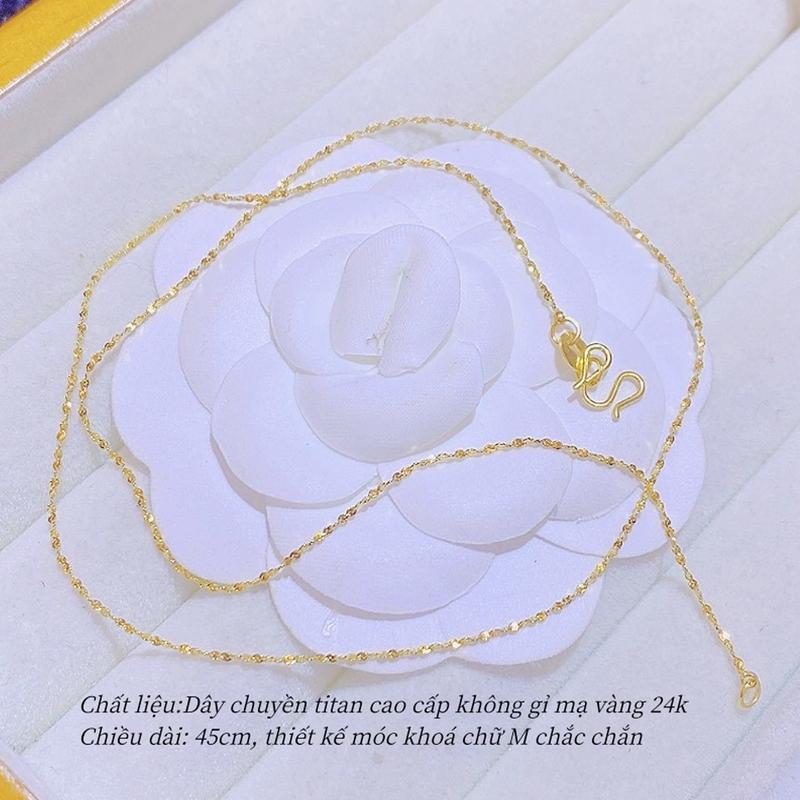 Dây chuyền trơn sợi xoắn mảnh làm bằng titan cao cấp không gỉ mạ vàng 24k, chiều dài 45cm, thiết kế móc chữ M chắc chắn. Tắm giặt tiếp xúc nước thoải mái, bền màu 1-2 năm. chạm khắc 999 Trang Sức Women Jewelry dành cho Nữ Chain