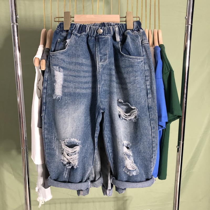 Product Introduction of Quần jean mài dáng baggy form rộng chất jean mềm phong cách cá tính bé trai QJR2202 4