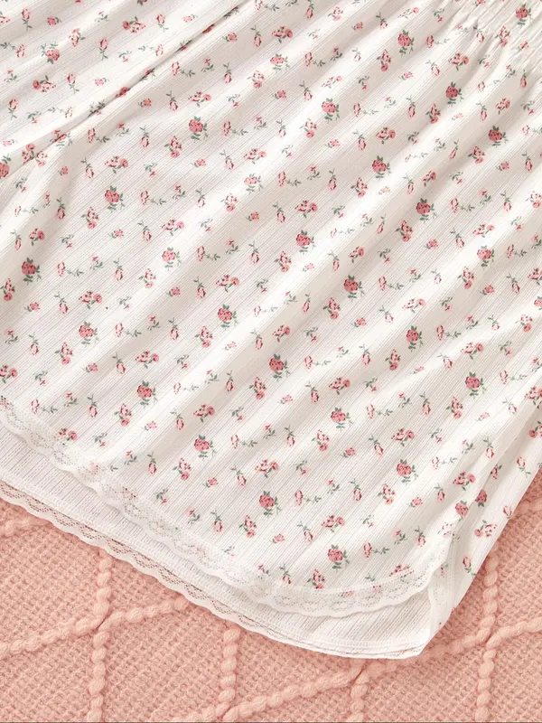 Plus Size Ditsy Floral Print Cami Top & Elastic Waist Shorts Pyjama Two-Piece Set, Elegant Comfy Loungewear Set for Women, Women's Sleepwear for All Seasons 4