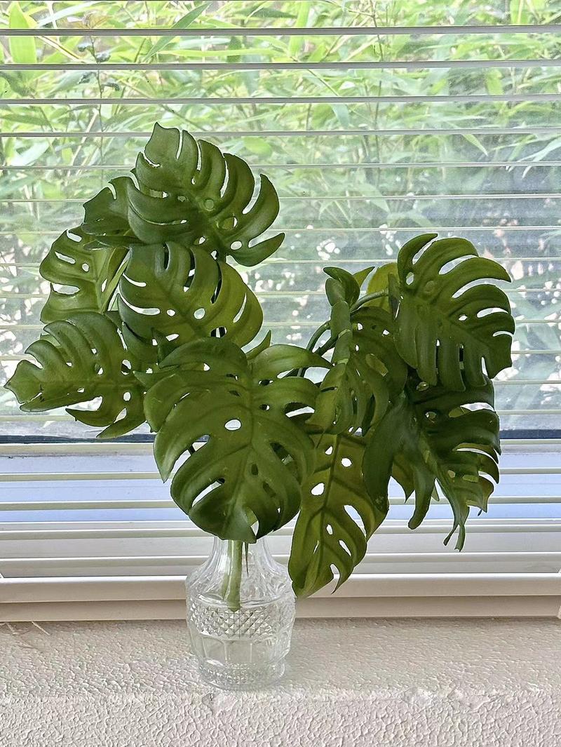 Product Introduction of Artificial Monstera Green Leaves Plant Nordic Home Decoration Advanced Sense 1