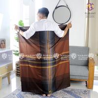 Gambar Sarung Wadimor Motif Padang Sarung Tenun Ukuran Dewasa Souvenir Tahlilan Perlengkapan Sholat Muslim Nyaman Kotak dari Oleh Oleh Umroh Haji Jakarta Kota Administrasi Jakarta Selatan 1 Tokopedia