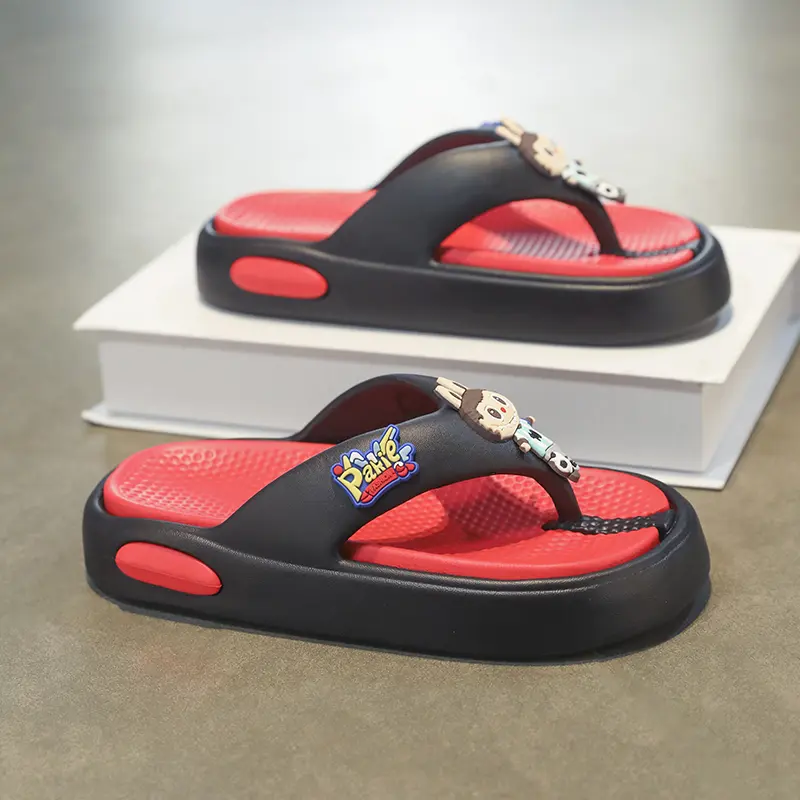 Sandal Jepit Anak Laki-laki Karakter Labubu Indoor Dan Outdoor Terbaru Sol Tebal Dua Warna Kaki