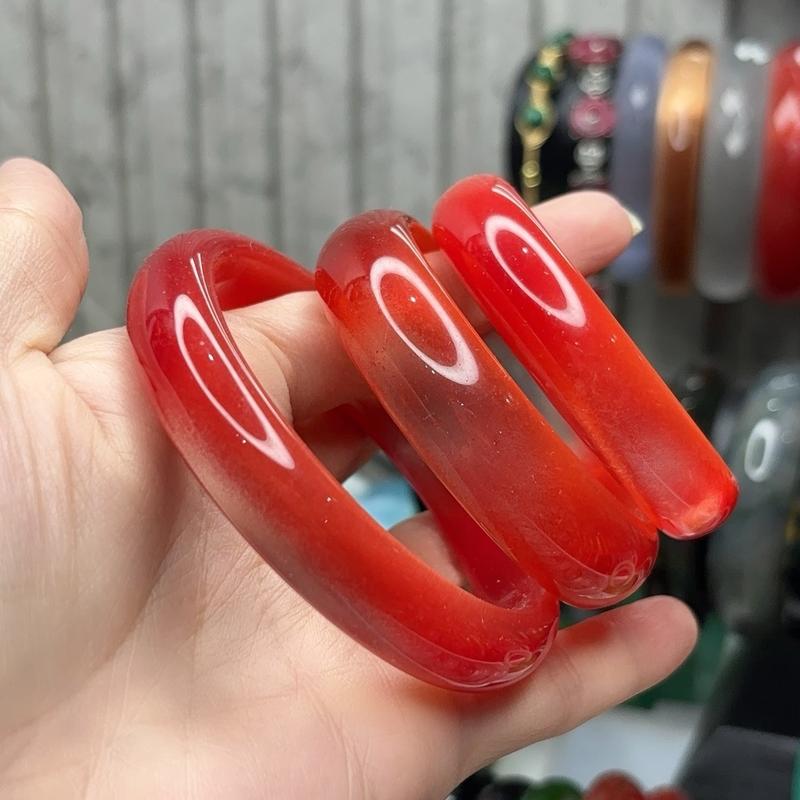 . Vòng tay bảng hẹ mắt mèo đỏ huyết ( bảng size tay lướt hình ảnh trên) 0