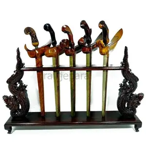 Stand Jagrak Pusaka Isi 5 Ukir Model Naga Kembar Bahan Kayu Jati Asli CJ4354 GR4