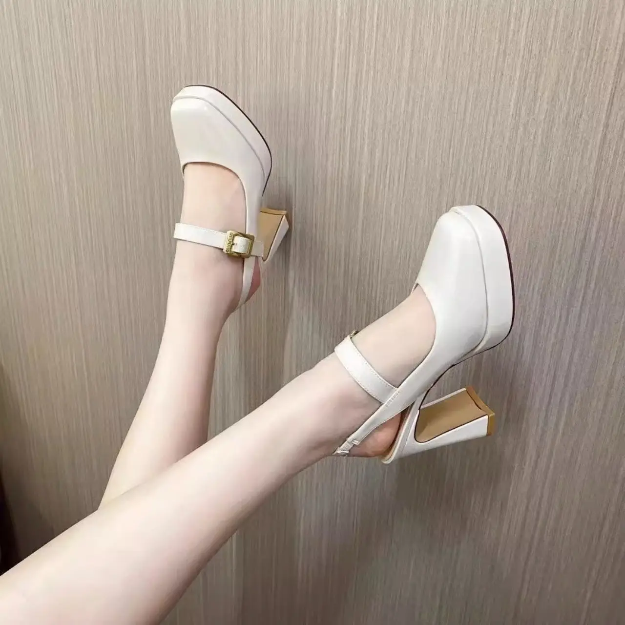 Giày Cao Gót Đế Vuông 9 Phân Bít Mũi Quai Ngang 2 Màu Trắng Đen Nữ Đi Tiệc Kỉ Yếu Sang Chảnh Thái Nga Shoes Giày Cao Gót DéP Đế Cao