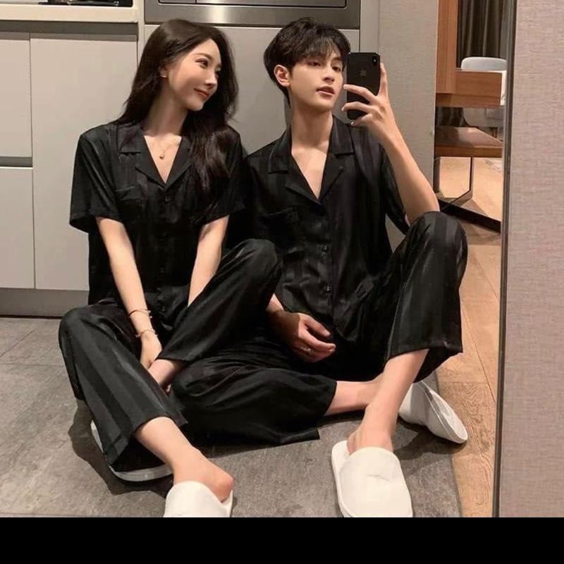 Bộ Pijama Đen Sọc Nam Nữ  Áo Cộc Quần Dài  Chất Lụa Mát Cao Cấp