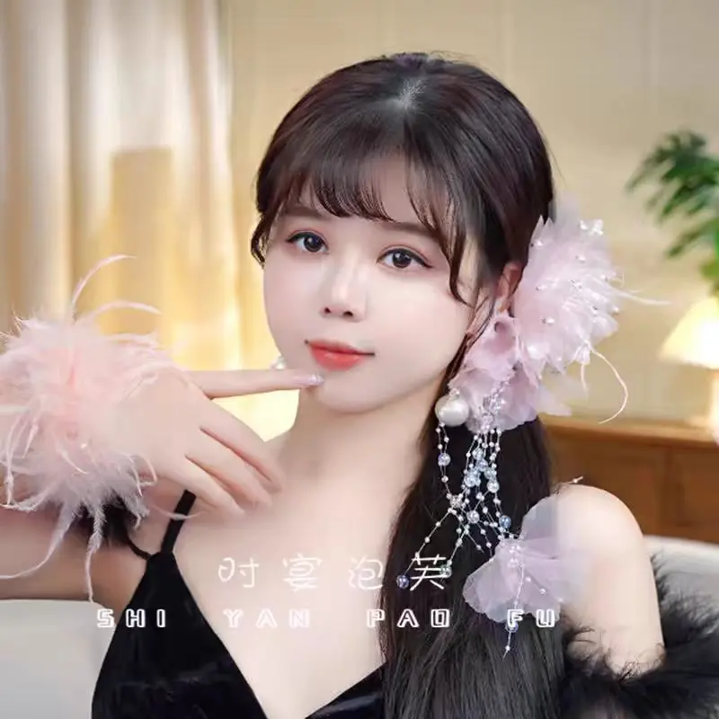 Kẹp Tóc Viền, Thiết Kế Hoa, Phong Cách Mùa Đông Mới, Siêu Nhạy Cảm, Thích Hợp Cho Bé Gái Trẻ, Kẹp Cá Mập Lông Vũ Màu Hồng, Phụ Kiện Tóc Dễ Phối Đồ Women 1