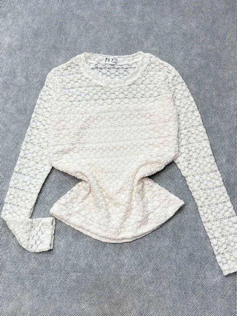 Product Introduction of Áo Ren Hoa Dài Tay Phom Vừa Dáng Ôm Women Nữ Top Cổ Tròn 18