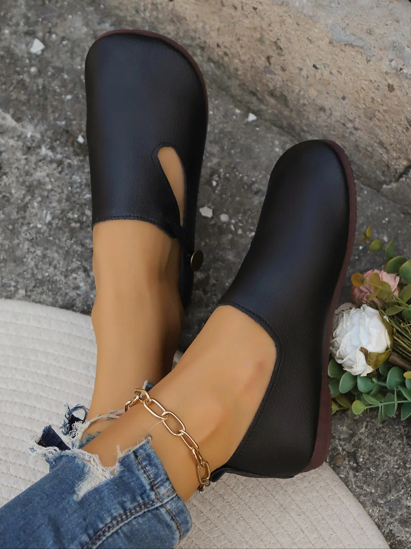 Women's Fashionable Solid Color Hollow Out Design Slip on Flats, Casual Comfortable Breathable Round Toe Flat Shoes for Daily Wear, Lightweight Breathable Shoes