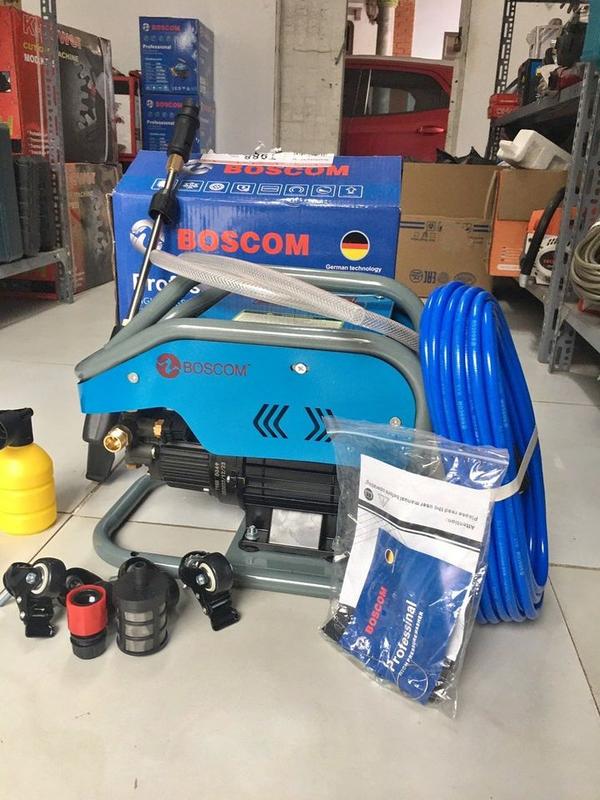  Máy rửa xe chỉnh áp BOSCOM 3500W T988 - Khung gầm bảo vệ kèm bánh xe di chuyển thuận tiện 