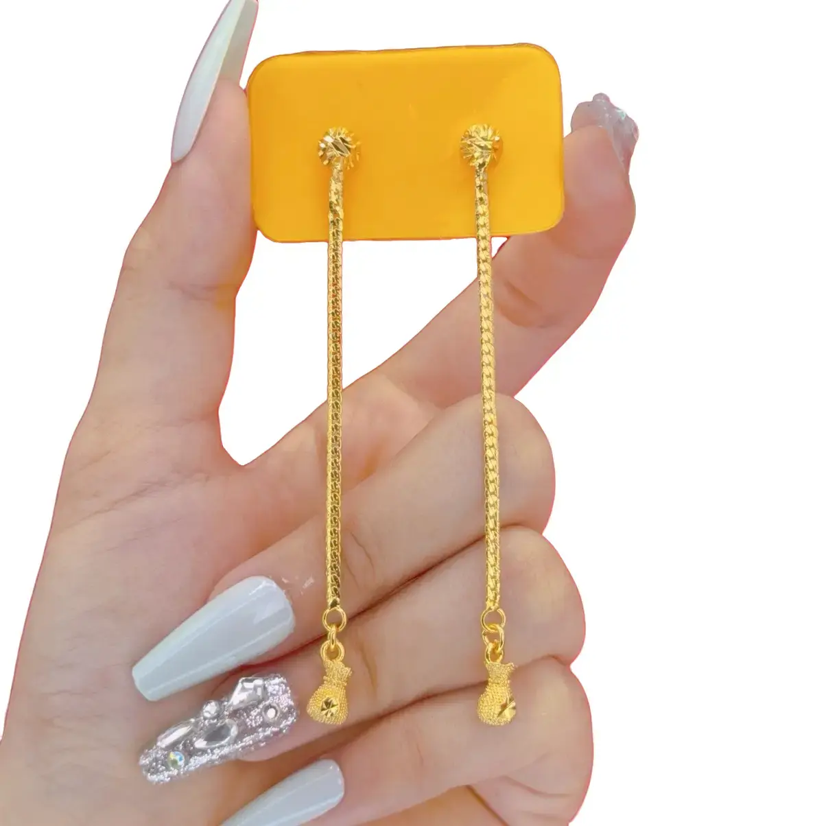 Shwe O narswe long earrings for ladies