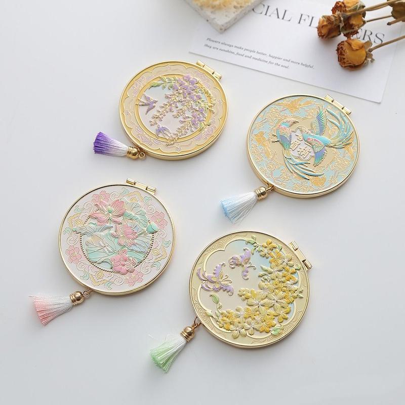 Product Introduction of Gương Trang Điểm, Thủ Công, Chất Liệu Kim Loại, Gấp Gọn Và Cầm Tay, Thiết Kế Tinh Tế Và Sáng Tạo, Thích Hợp Cho Phụ Nữ, Gương Cầm Tay 8