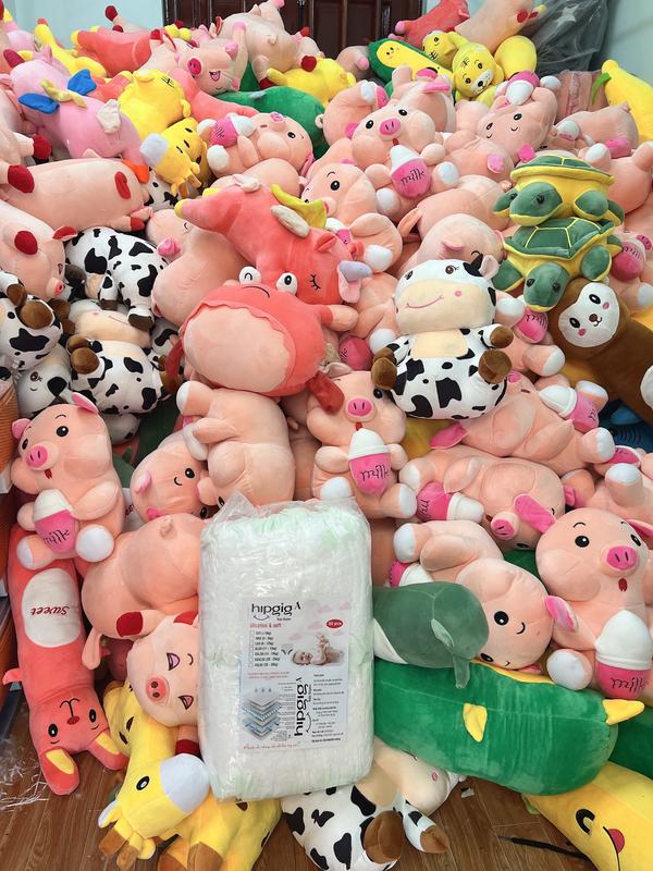 Combo 150 bỉm dán hipgig kèm đồ chơi hoặc gấu cho bé Kem