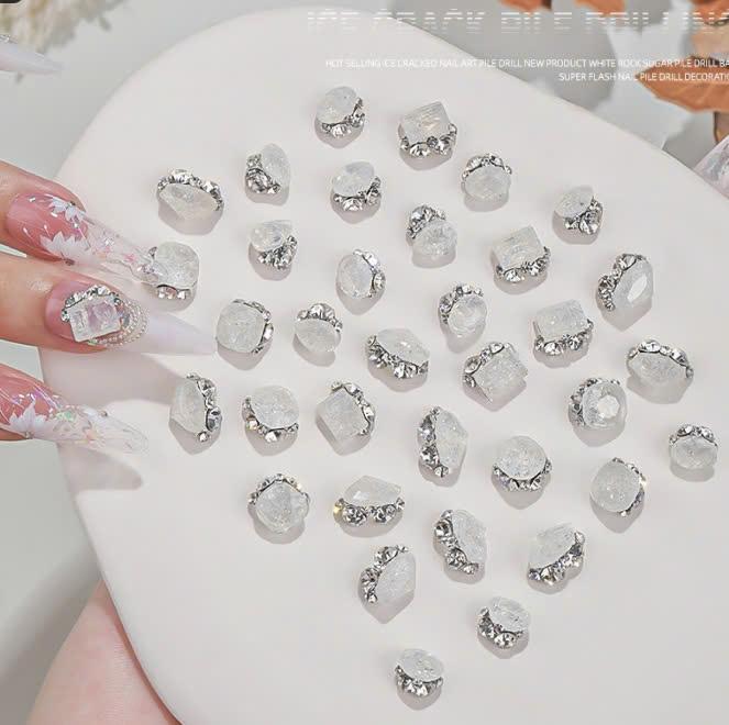 charm đá trang tsi móng siêu xinh nhé ạ 2