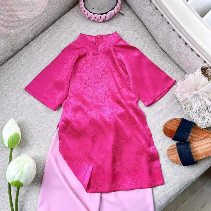 Bộ Áo dài truyền thống cho bé gái cao cấp đũi nhăn và gấm - Thương hiệu uy tín, tặng kèm bờm tóc tone suit tone - Sandal 1