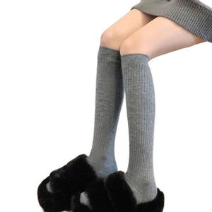 ถุงเท้าลูกวัวผ้าฝ้าย ลายทางแนวตั้ง สำหรับผู้หญิง เรียบง่าย และเพรียวบาง ถุงน่องอเนกประสงค์ ถุงเท้ากอง เหมาะสำหรับฤดูใบไม้ผลิและฤดูใบไม้ร่วง Clothing Women เสื้อผ้า Lady