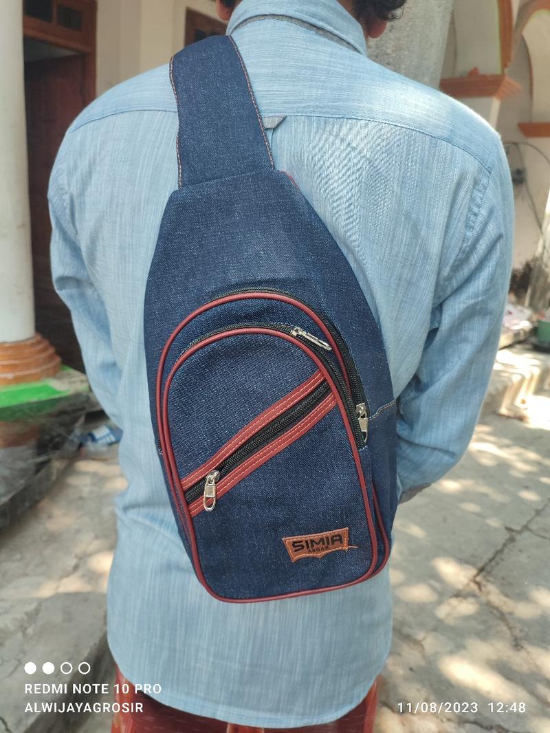 Product Introduction of Tas Selempang Pria Bahan Denim 1