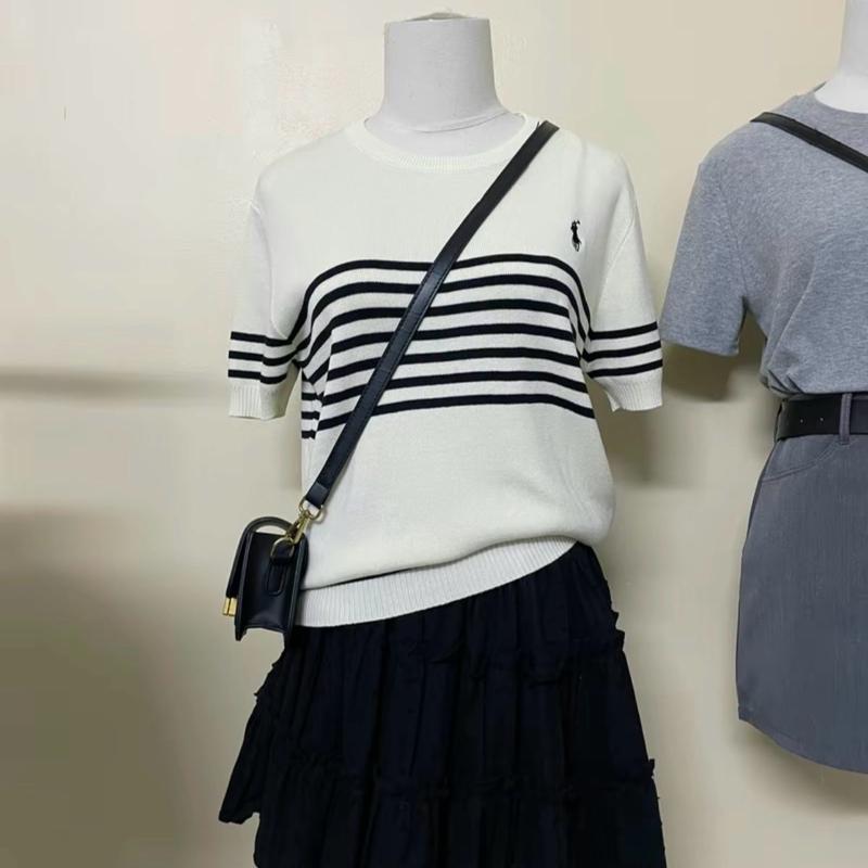 {GIÁ MỞ BÁN} áo thun dệt kim Sọc thêu Hình Ngựa LEN MỎNG Mongtoghi cổ tròn dáng rộng QC free size <58kg woman đen trắng MÁT MỊN iurihouse 7