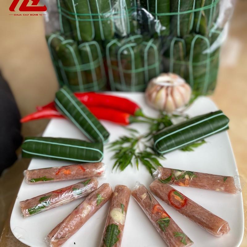 100 cái Nem Chua-Đặc sản Thanh Hoá chuẩn vị. Làm từ thịt và bì, có vị chua cay. Lên men bằng thính gạo. Food nem chua