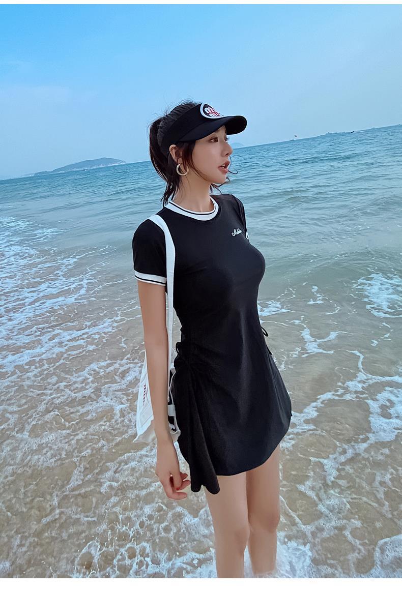 Product Introduction of Swimsuit Women's Hot Spring Belly Covering Slim South Korea Ins Super Fairy Conservative Student Split Sports 2021 New Two-Piece Suit 5