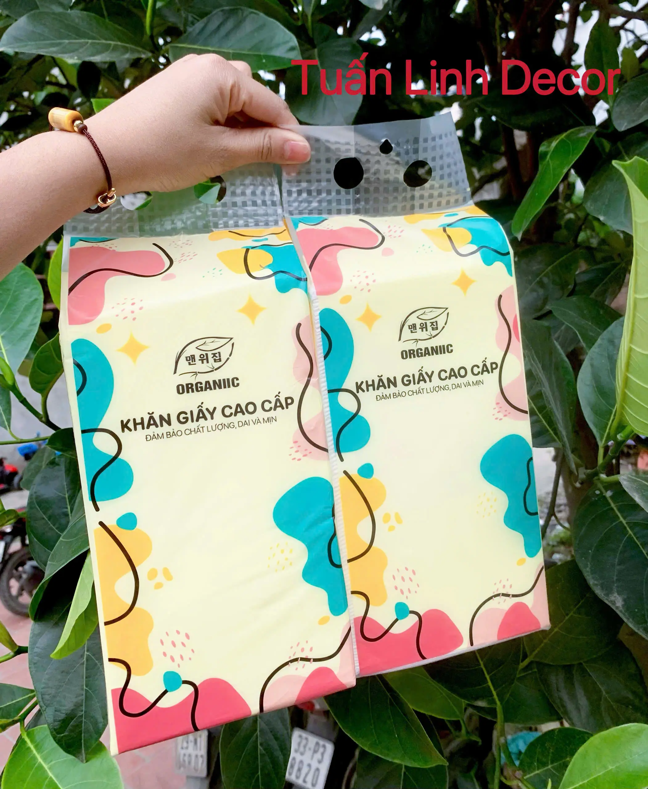 MUA 5 BỊCH TẶNG 1 BỊCH TỔNG 6 BỊCH TẶNG KÈM 2 MÓC TREO GIẤY OGANIC 1000 TỜ/ BỊCH GIẤY 4 LỚP DAI MỀM MỊN