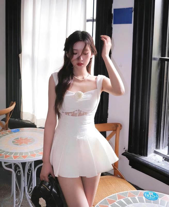 Set Bộ Dạ 3 Món Chân Váy Xoè Xếp Ly + Áo 2 Dây + Quần Bí (kèm kẹp hoa) HH86 Nữ Women Kem Top