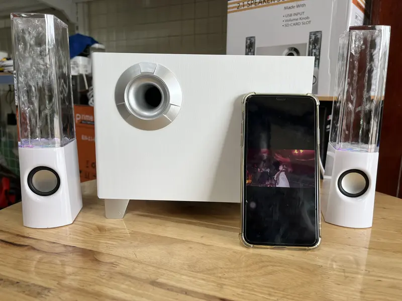 Loa bluetooth nước led 2.1 bass căng, check khỏe, cho phòng dưới 30m2, âm thanh chất bảo hành 12 tháng Nghe Nhạc 1